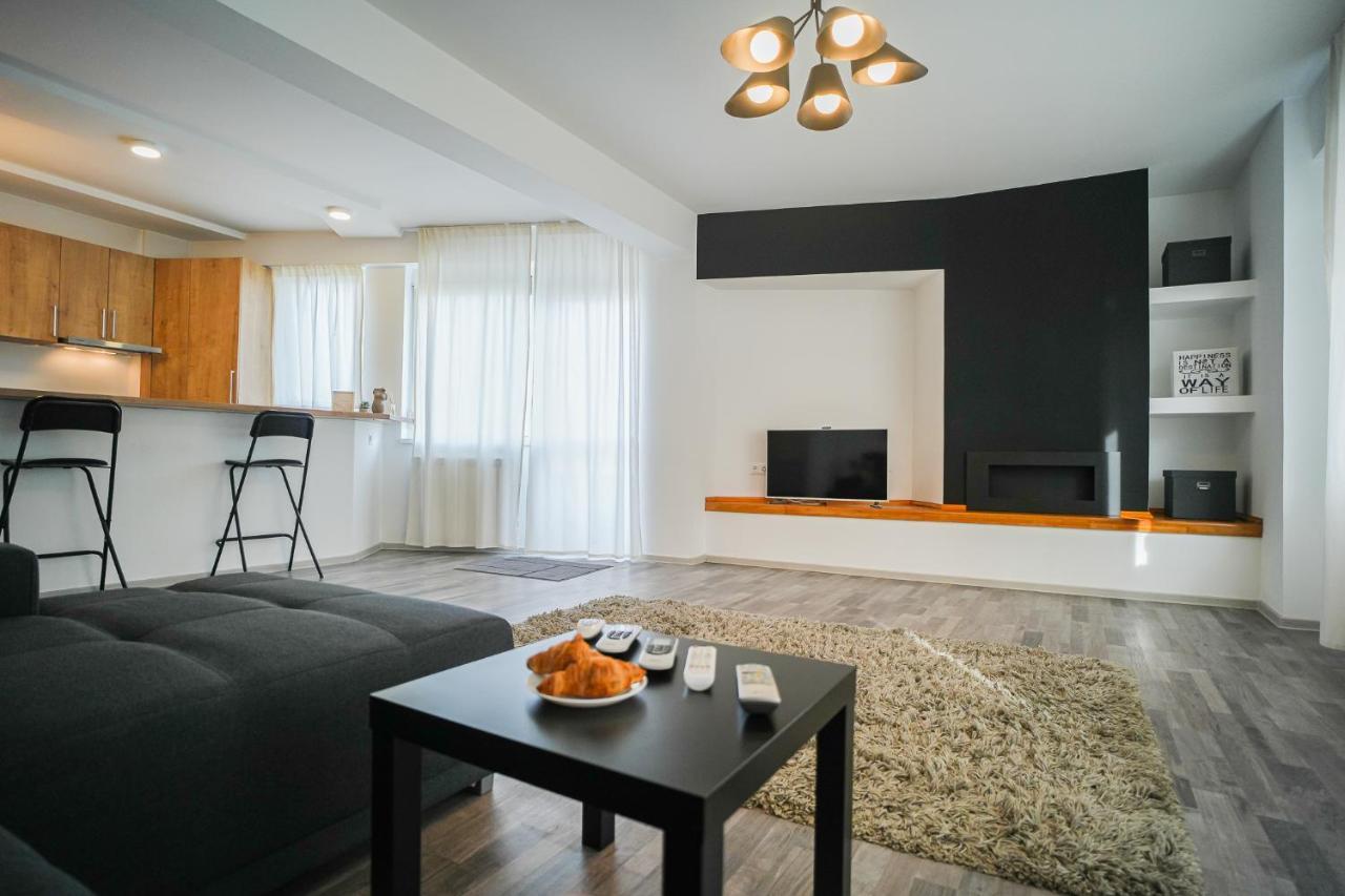 Penthouse With Huge Rooftop & Amazing City View Bükreş Dış mekan fotoğraf